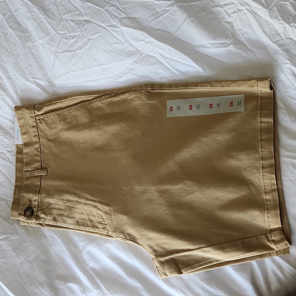 Men's Old Navy Khaki Shorts size 36 (slim)